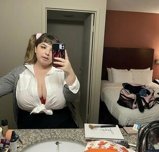 Peachxbrat / notreallyjcm / strawberryxfnta