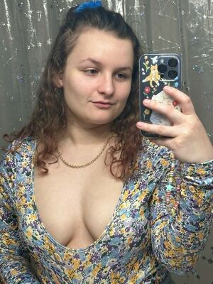 softcurvvygirl / softcurvygirl
