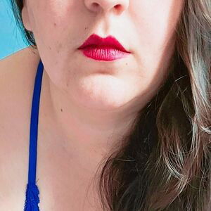 curvyladynextdoor / curvymom.nextdoor