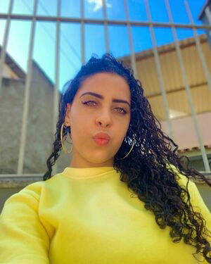 Gabriella Castro / _gabisscastroo1 / castrosolaarte