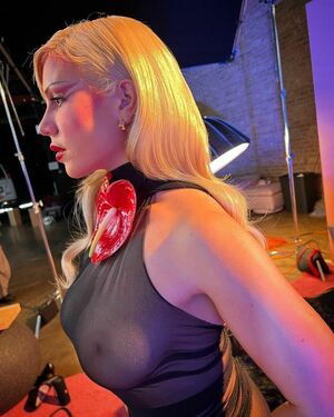 Slayyyter / m_slater