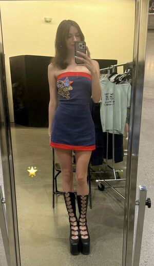 Claire Drake / clairedrakee