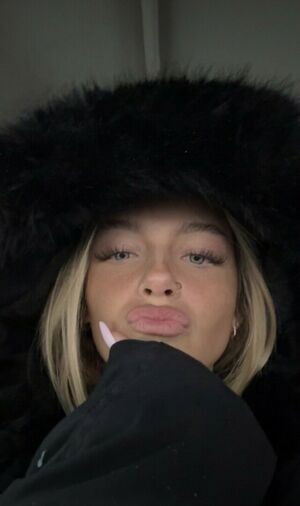 Lillian Snyder / _lilysnyder / lilliansnyderr / lily.babyy / lsnyd14