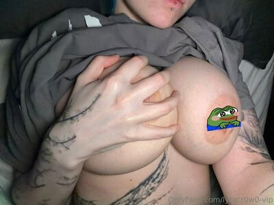 Lyra Crow (lyracr0w0) / lyracr0w0