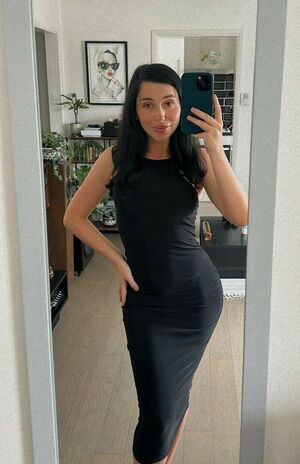 yourgirlbeck_ / yourpetitegirlbecky