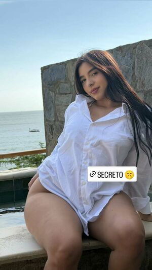 Isabella Tobar / isatobaar / isatobar