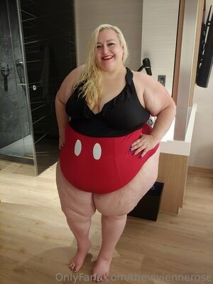 theviviennerose