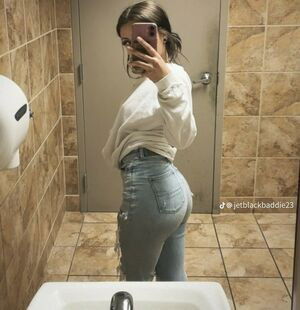 baddie6999 / hon3y9999 / jetblackbaddie9