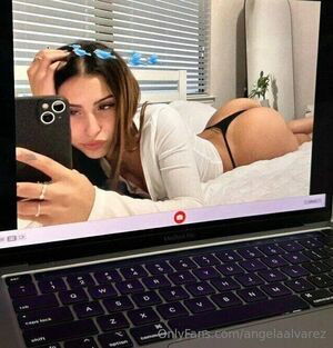 Angela Alvarez / angeelaalvarezz / avn00