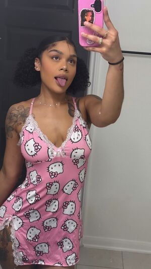 HoneyLove / MsHoneyBaby / honeylove.88 / uluvhoneyyy2 / xxxhoneyy5