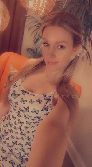 ainsleyshay