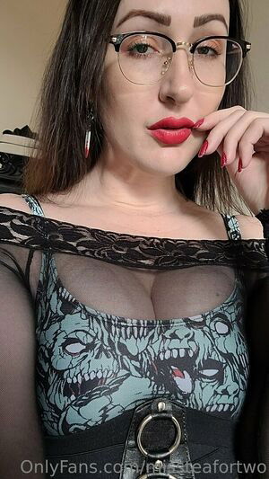 missteafortwo / teafortytwo