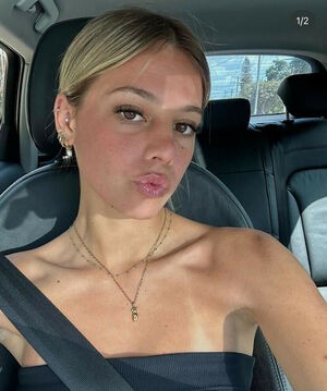 Emily McWilliam / emilyymcwilliam / emmymxxx / yourfavouriteblond3