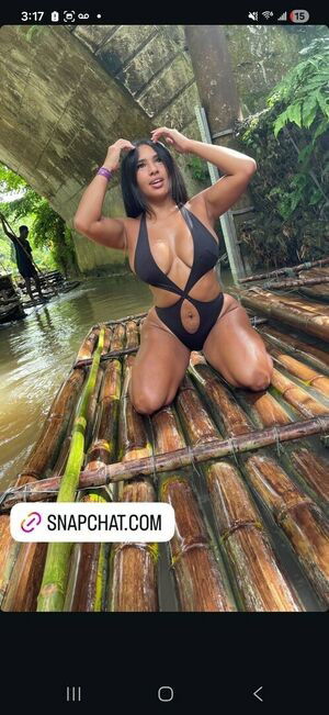 Leslie Ines / leslieines / leslieiness