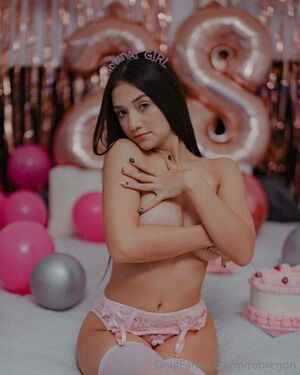 Miranda Obregon / mirandaobregon / mirobregon