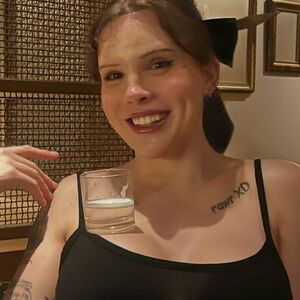 Urwetdreamzz / in_urwetdreamz / in_urwetdreamz... / inurwetdreamz / urwetdreamzz...