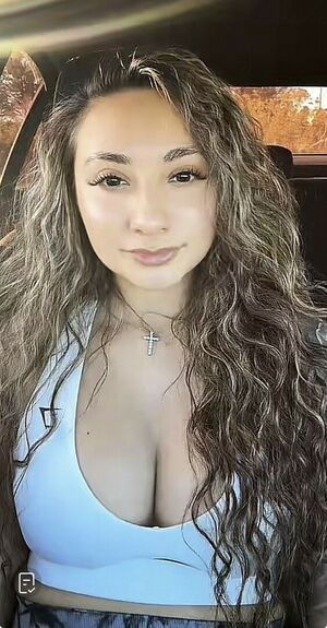 Theegoldenrose / aamariee._