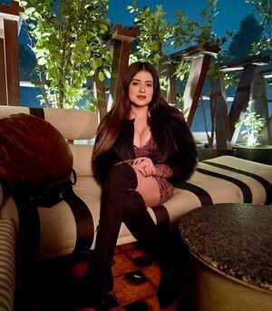 Nidhi Chaudhary / thenidhichaudhary