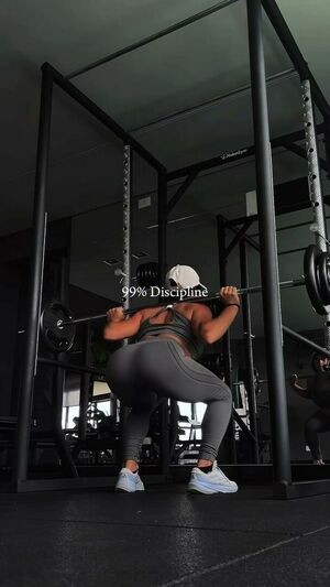 Julia Soares / juju_bsoares / u192041219