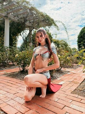 Juliette Sureau / JulietteSureau / assets / juliettelsureau / sureau / sureau_official