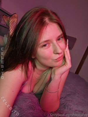 nici.xoxx / nicicurvy