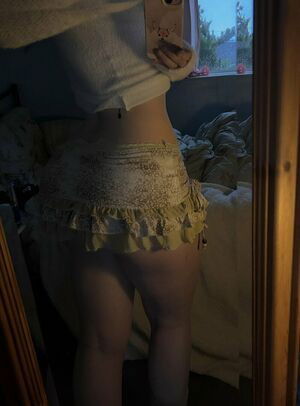 Robyn / robynsnotreal / rrr0byn / therealredrobyn