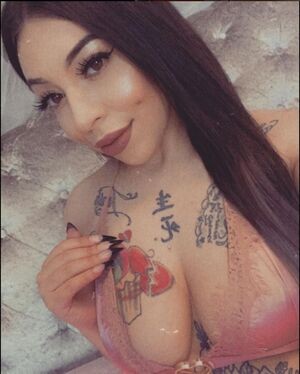 luvvcristina / puertoricanwaifu