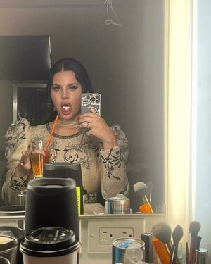 Lana Del Rey / honeymoon / lanaraybabyx