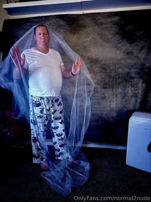 hubs.life_ / normal2nude