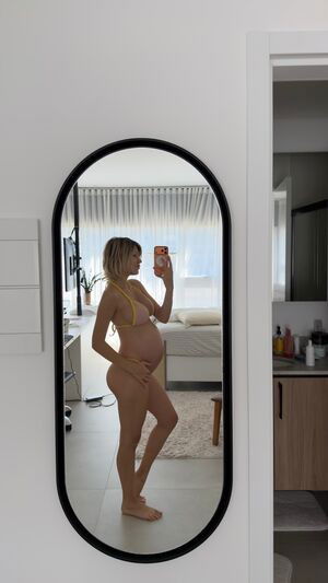 kimoriiii / kimoriiii_aww / lovely_monic / monica_qwe / monica_qwe69 / sweet_tinker_bell / user396375826091749376