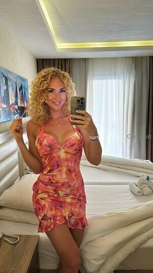 curly.girl.2