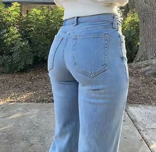 Shelby Abbott / shelbyabbott11 / simplyyhott