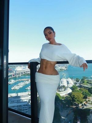Angela Castellanos / angelacastellanos / angelacastellanoss