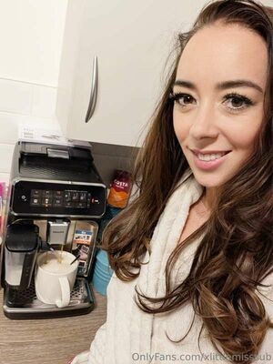 Little Miss Sub / xlittlemisssub / xlittlemisssubvip