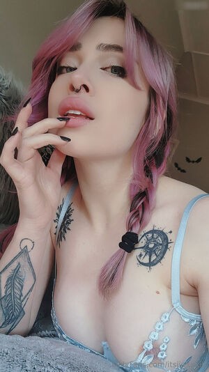 (itsjinxxxie / itsJinxieButt / itsjinxiebutt / itsjinxxxie