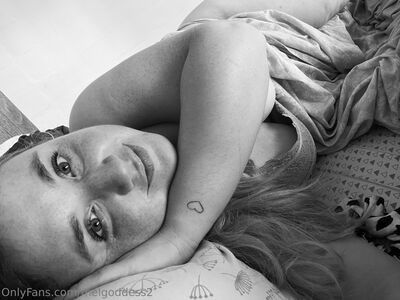 melgoddess2 / missgoddessmel