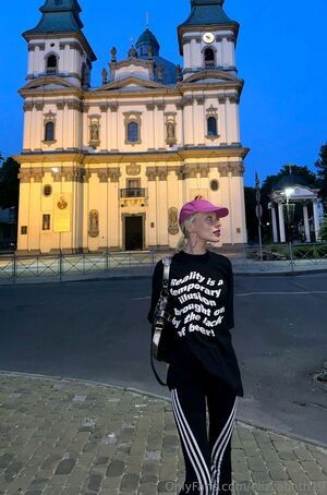 Elizabeth / elizzabeth19 / yunging19