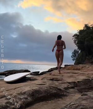 Liz Snowfoot / liz_snowfoot