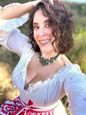 renfairepinup