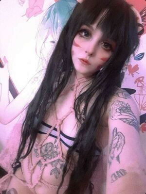 Faith_chan / faith_adderlin camgirl and fansly creator / faithpurr