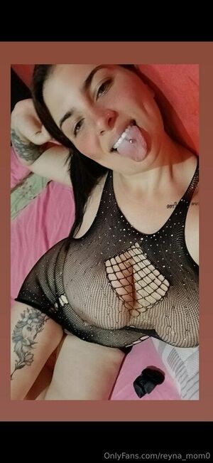 reyna_mom0