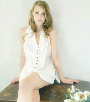 Sydney Poniewaz / Sydsnap / sydneysmall / sydsnapp