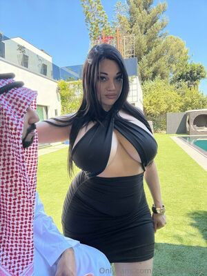 missamerrrickaa / monaazarfree