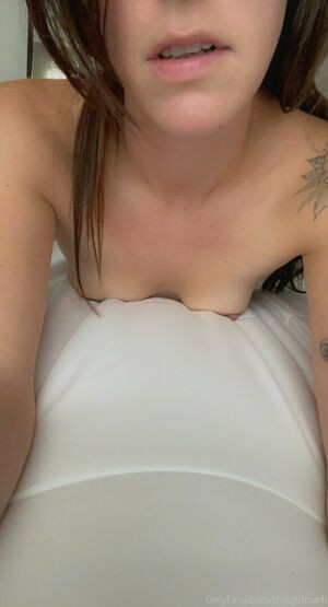 p.r.e.t.t.y.l.u.h.m.a.d.i8.8 / thatgirlmadi