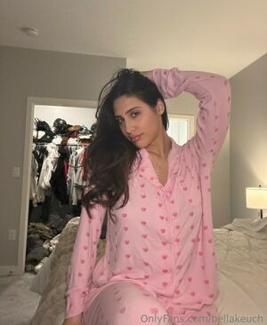 Bella Keuch / Isabella Keuchkarian / bellakeuch