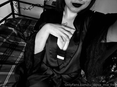 tu_diosa143 / tu_diosa_mia_free