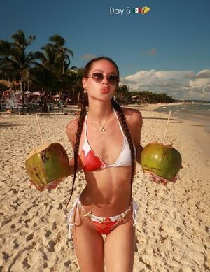 Quurbi ASMR / quurbi