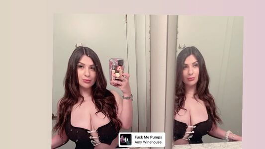 Brittnee / brittaniclegardens / granitegirl