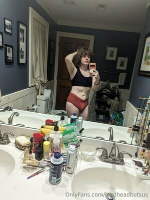 HeadHead / LeadHead / LeadheadYT / leadheadbutsus