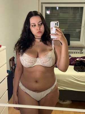 Peachyara / peach.yara / peachyriya
